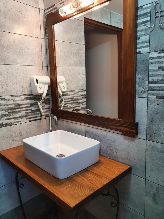 Rooms Poienita Slănic-Moldova Exteriör bild